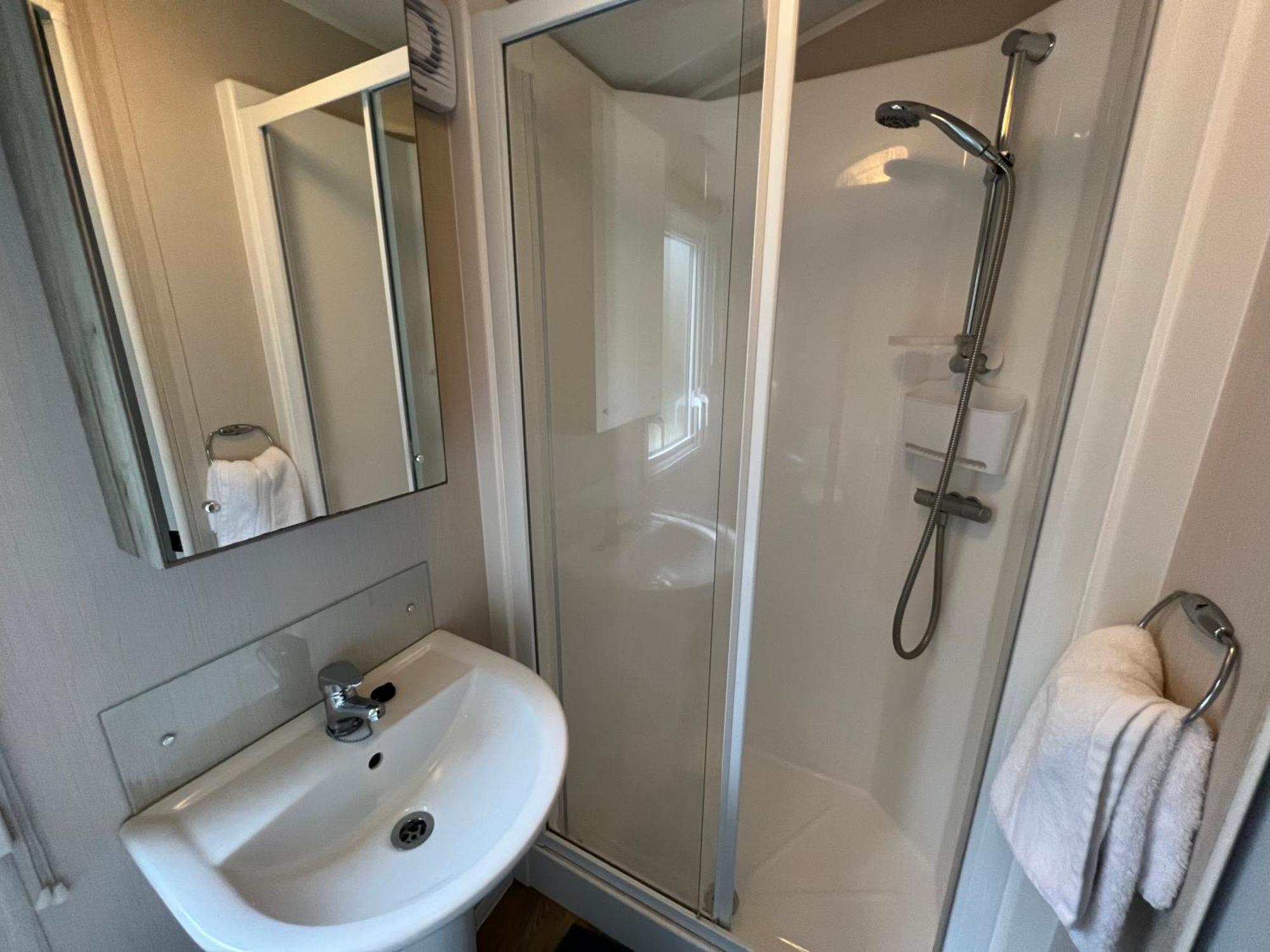 3 Bedroom Caravan Mc37, Shanklin, Isle Of Wight Dış mekan fotoğraf